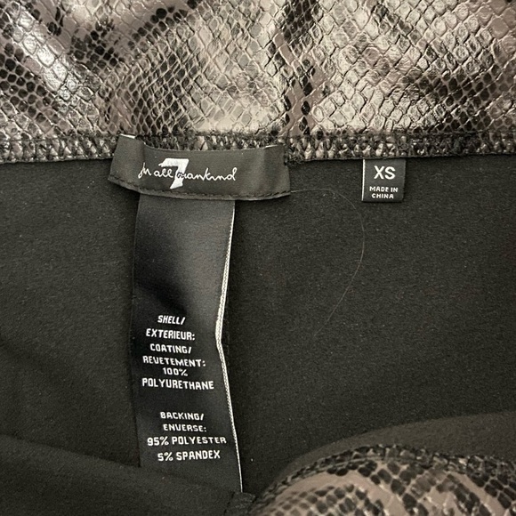 7 FOR ALL MANKIND Faux Leather Snakeskin Print Leggings In Black/ Gray - Picture 5 of 9